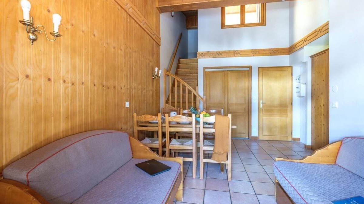 Lanslevillard Apartment | Wifi, 200m from ski slopes, fitness, sauna, balcony, parking, tv, ski locker, 49m², Val Cenis