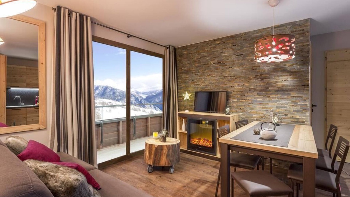 Les Boisses Apartment | Wifi, 300m from resort center, fitness, swimming pool, balcony, tv, ski locker, 40-47m², Tignes