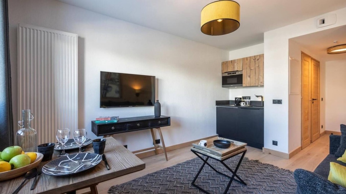 Montalbert Apartment | Wifi, 300m from ski slopes, swimming pool, sauna, hammam, parking, ski locker, 20-26m², Montalbert