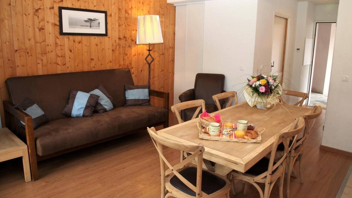 Luz-Saint-Sauveur Apartment | Wifi, 3rd floor, fitness, swimming pool, sauna, hammam, balcony, parking, tv, ski locker, 57-63m²