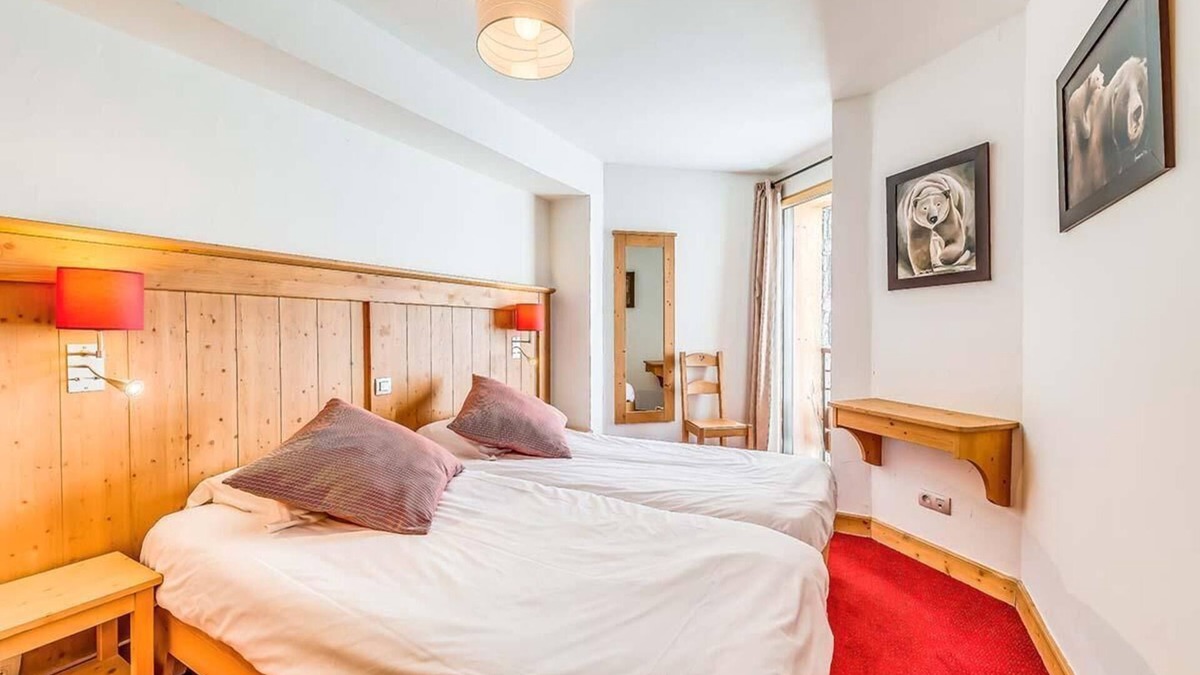 Les Almes Apartment | Wifi, 4th floor, balcony, tv, ski locker, 80m², Tignes