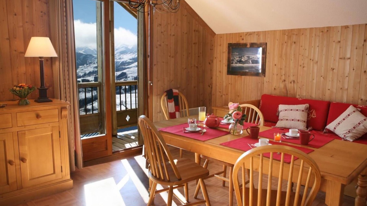 La Toussuire Apartment | Wifi, fitness, swimming pool, parking, ski locker, 38m², La Toussuire