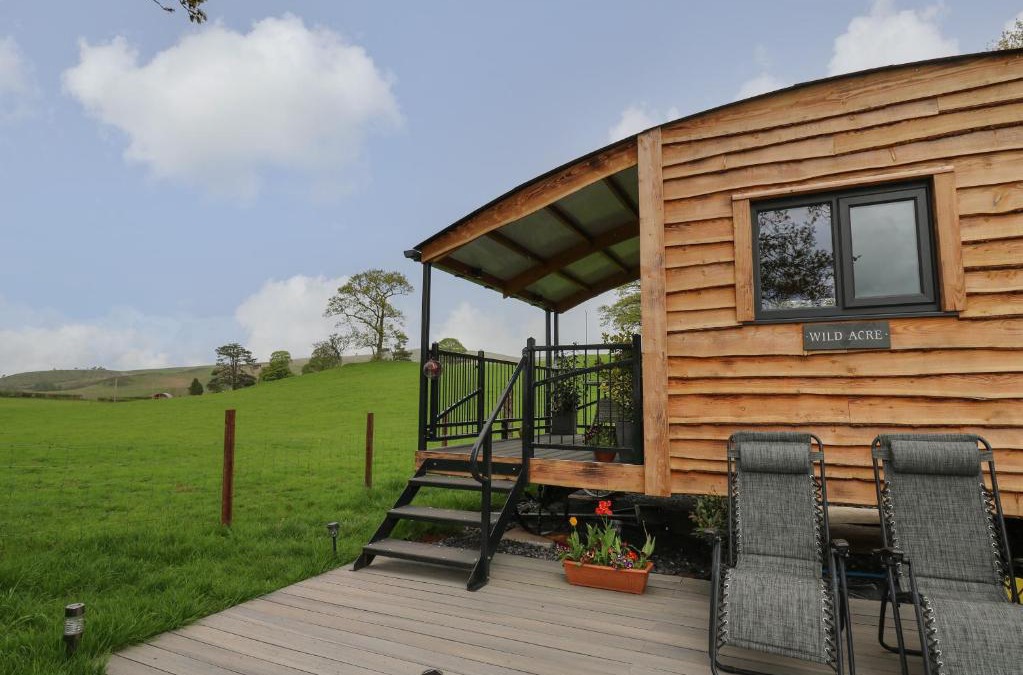 Llanddeusant House | Wild Acre