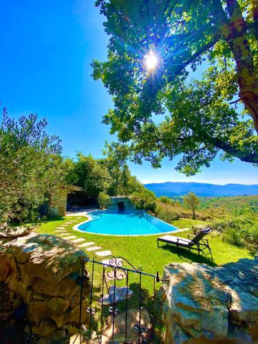 Bedarieux Cabin | Wild Boar Mountain, Luxury Escape & Stunning Views!