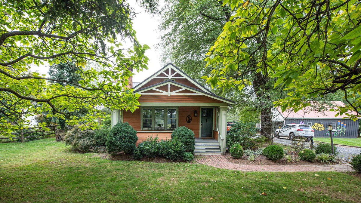 Philomont Cottage | Wild Hare Cottage