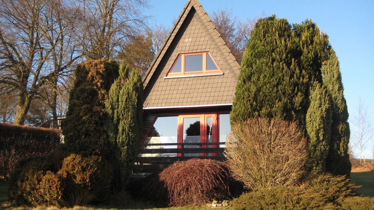 Rollesbroich House | Wild house, cozy wooden house, 850 m² fenced for your dog.