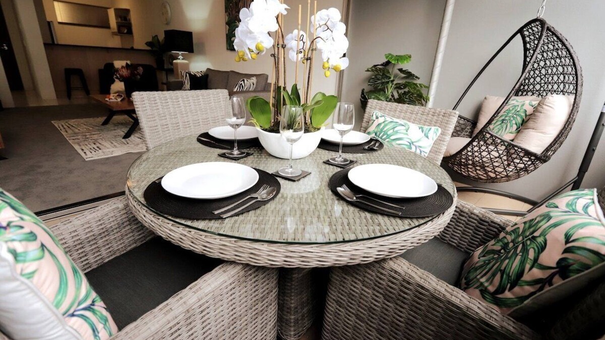 South Brisbane Apartment | WILD LUXE Exec Apt - FREE Parking & 100MPS+Wifi