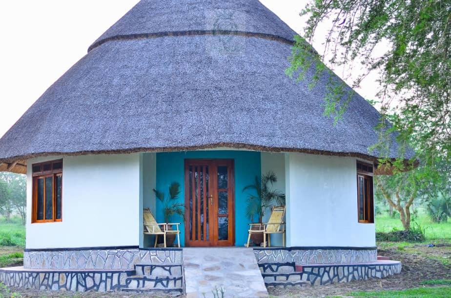 Pakwach Hotel | WILD PALACE SAFARI LODGE