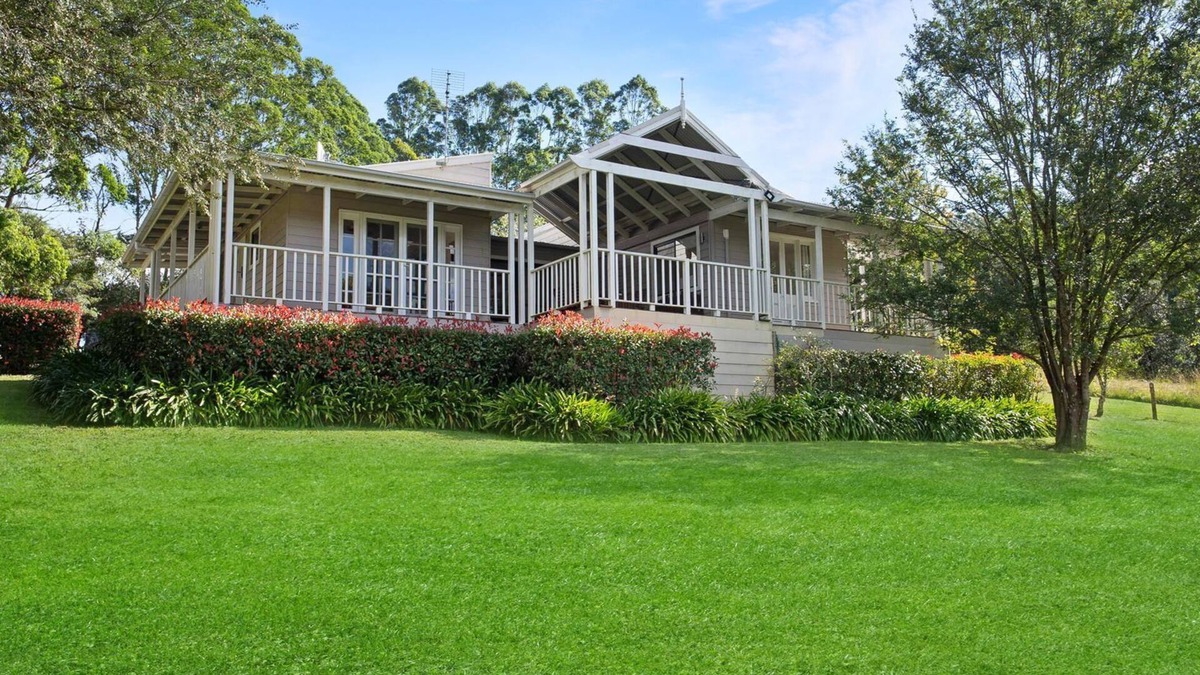 Barrengarry House | Wild Rose Cottage Kiaroo Estate