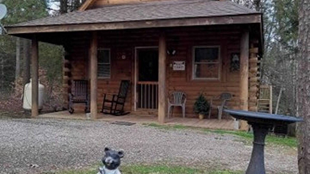 South Bloomingville Cabin | Wild Turkey Cabin in Hocking Hills