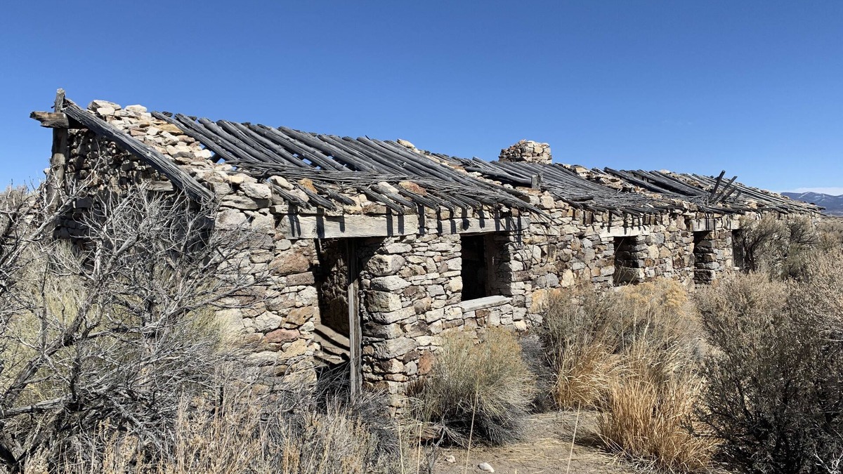 Eureka Apartment | Wild West charm with a modern flair!