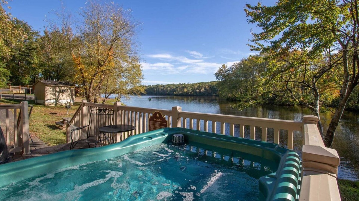 Spotsylvania Condo | Wilderness Resort Hot Tub Cabins - offering perfect views of Cool Springs Lake!