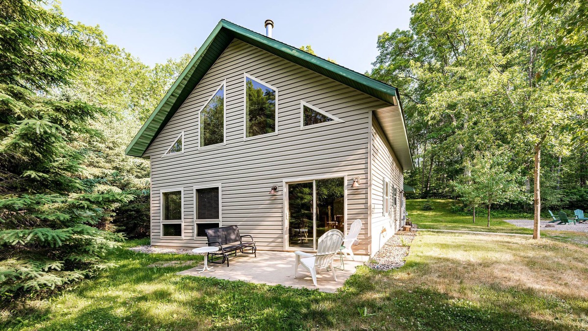 McGregor Cabin | Wilderness Cabin - Nature Retreat in Peaceful Woods near Big Sandy Lake