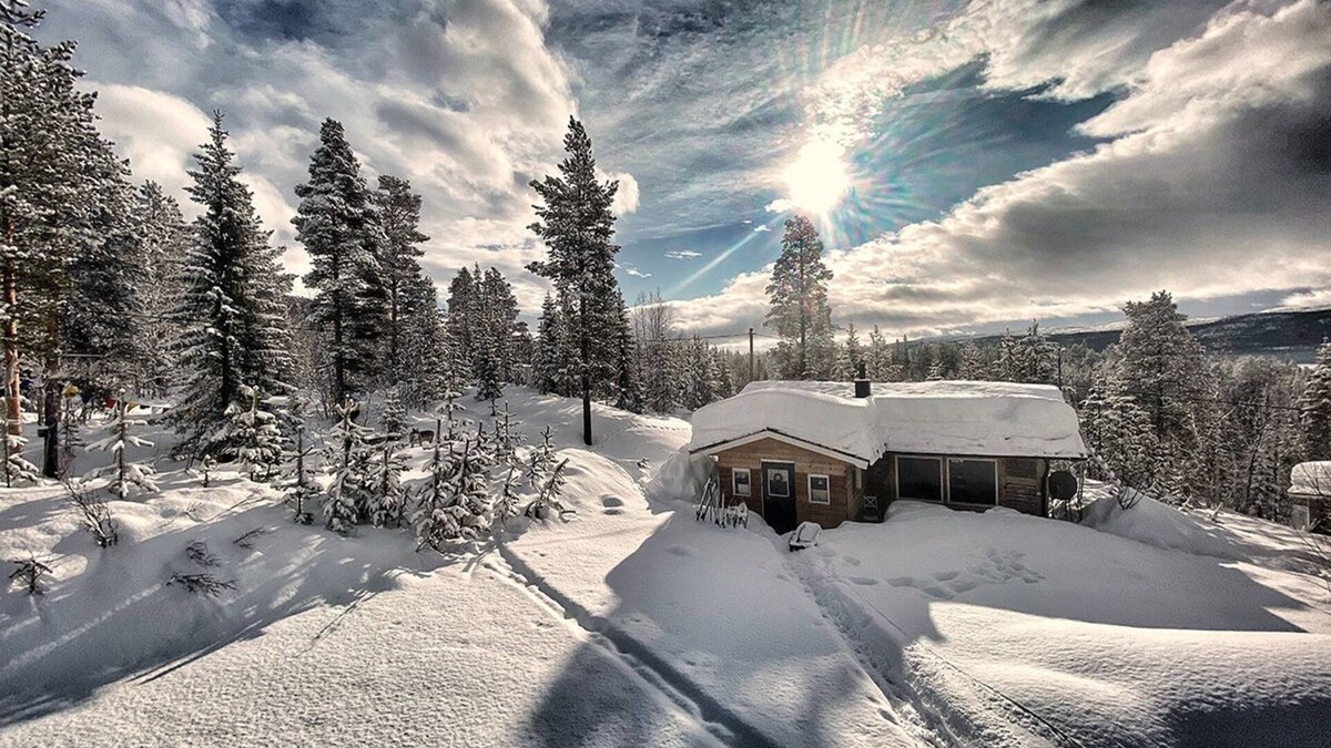 Kvikkjokk House | Wilderness Chalet under Northern Lights-At Gates of Sarek National Park!