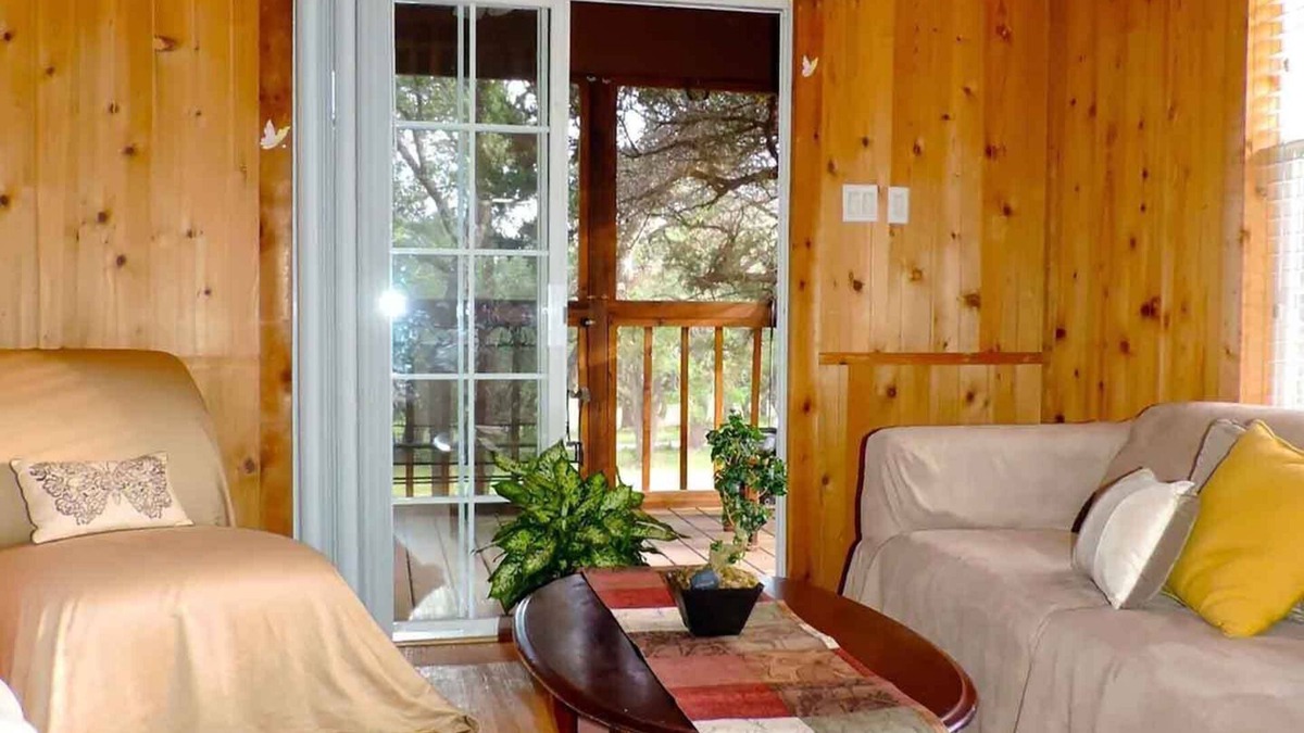 Boerne Cabin | Wildflowers Cabin @ HomeAway Ranch