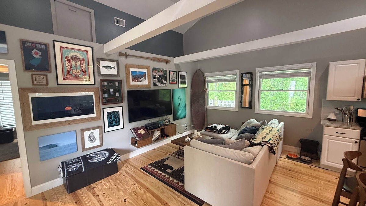 Manahawkin House | Wildlife preserve 2-bedroom bungalow only minutes from LBI