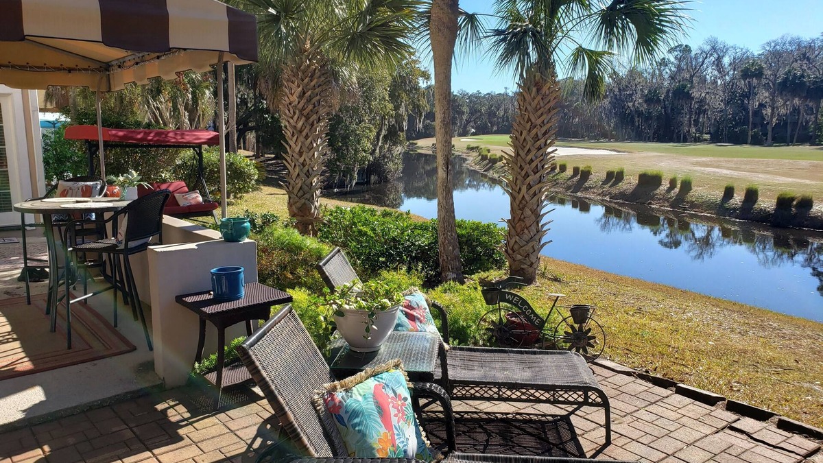 Shipyard Plantation Villa | Wildlife Watching! Lagoon & Golf view, beach gear incl! 2 outdoor patios.