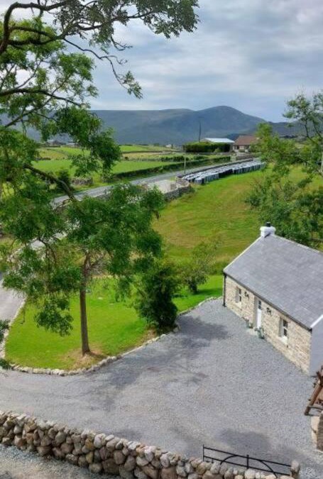 Attical House | Wildthorn Cottage