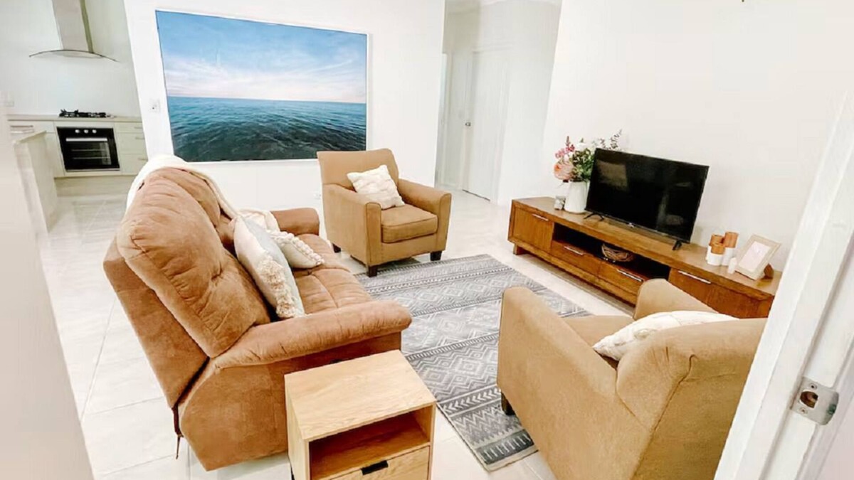 Maroochy River House | Wildwood Oasis: Hinterland & Coast Escape