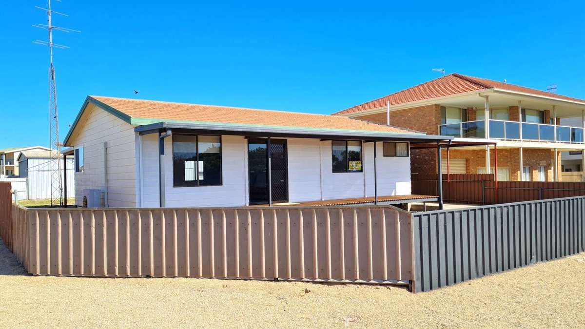 Port Victoria Hotel | Wilgra By The Beach, Port Victoria