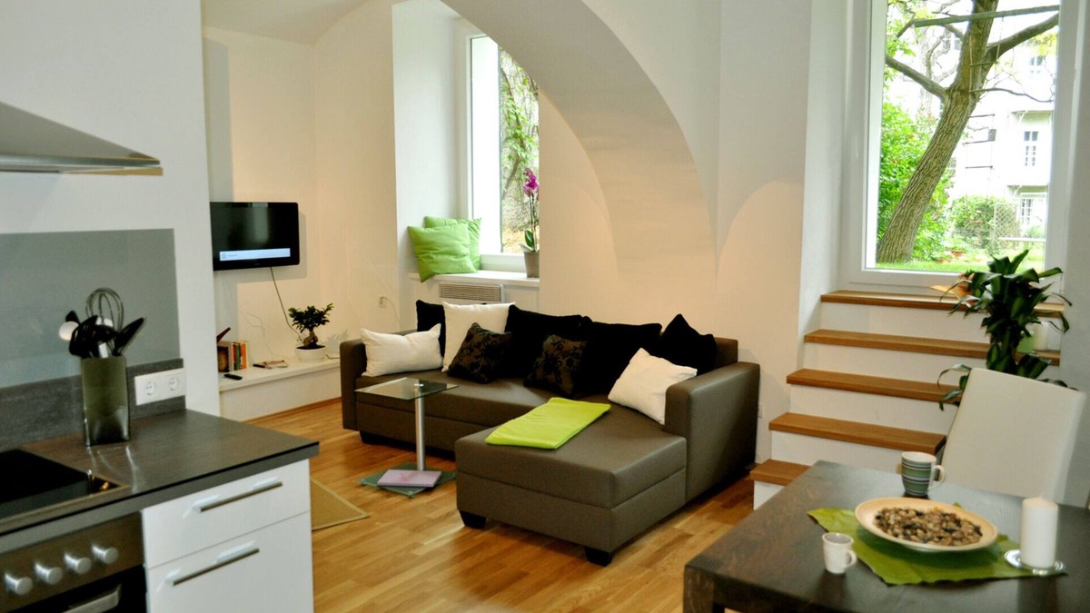 Graz City Centre Apartment | Wilhelminian style house in a top location, near the university