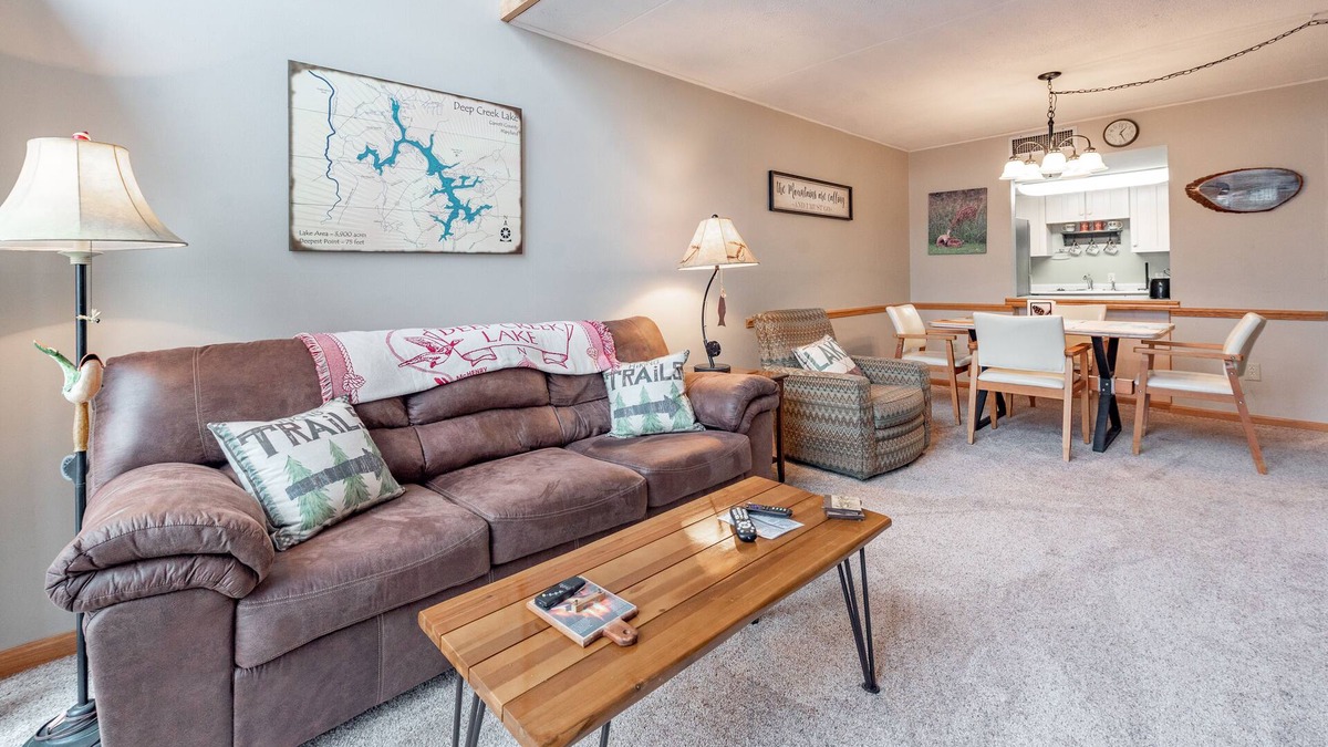 Thayerville Condo | Will O' The Wisp 308D: Lakefront 2 Bedroom Condo, Close to Indoor Pool & Game Ro