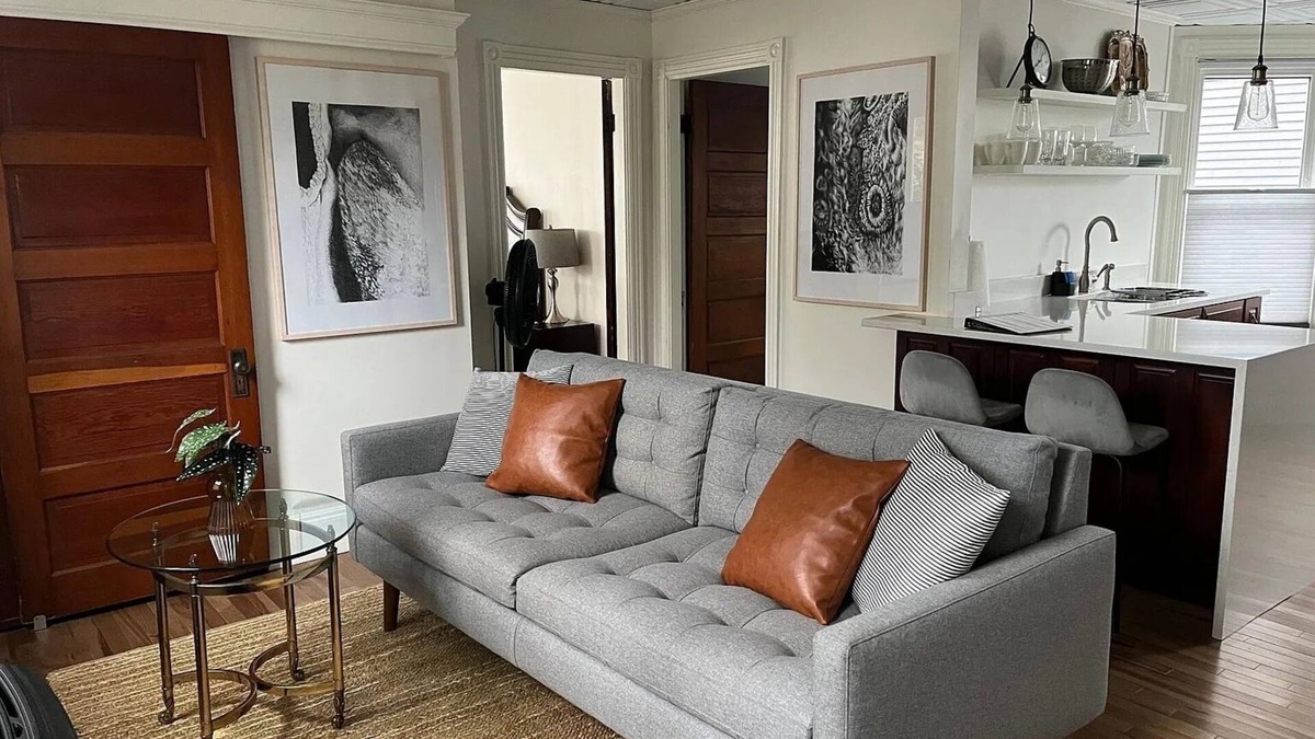 Willard Apartment | Willard Beach: Cozy Apartment with a King Size Bed