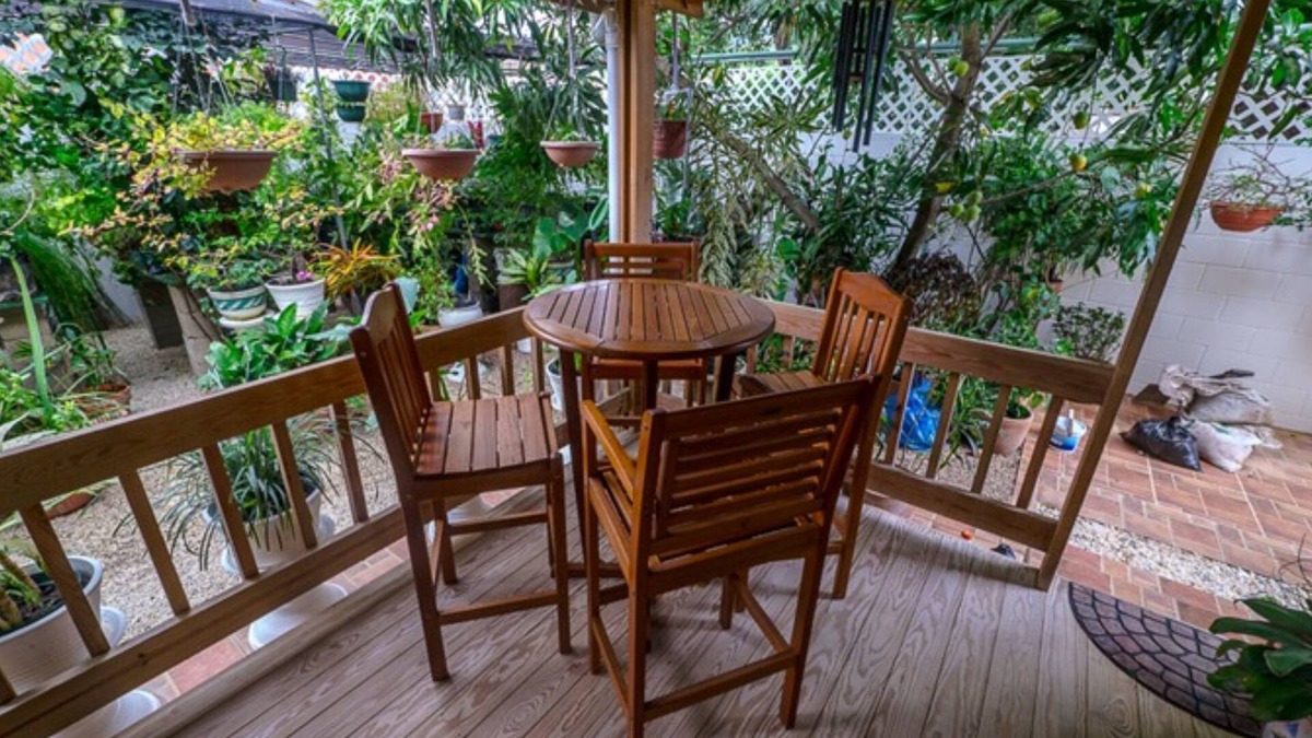 Tunapuna Bed & Breakfast | Willard's Bed and Breakfast