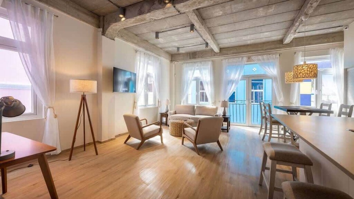 Pietermaai District Apartment | Willemstad's Hidden Jewel: Townhome in the Essence of Punda
