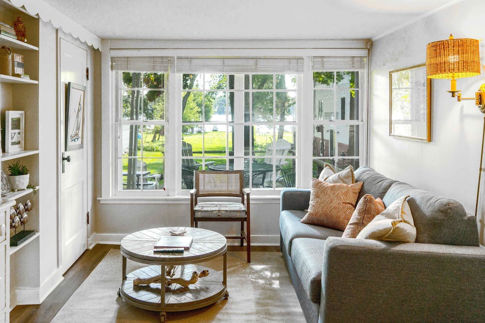Williams Bay House | Williams Bay Lakefront Retreat - Walk the Lakepath