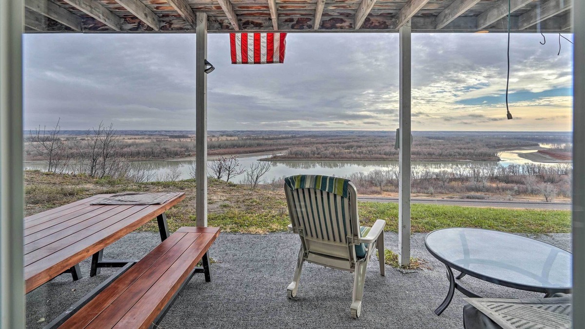 Williston Apartment | Williston Apartment w/ Missouri River Views!