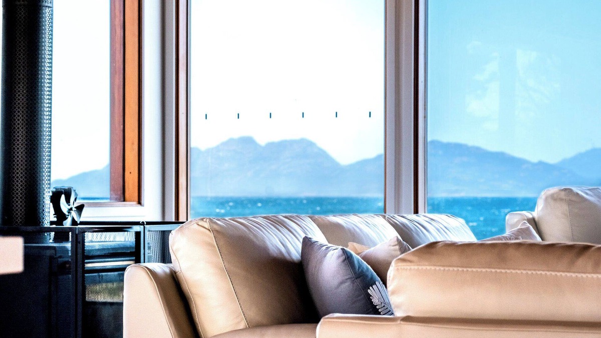 Dolphin Sands House | Willoahs Retreat - Freycinet Holiday Houses