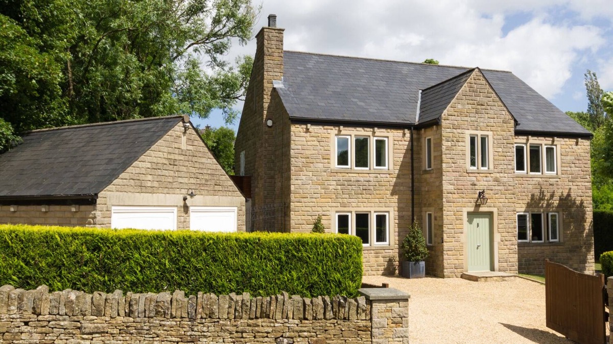 Padfield Cottage | Willow Brook