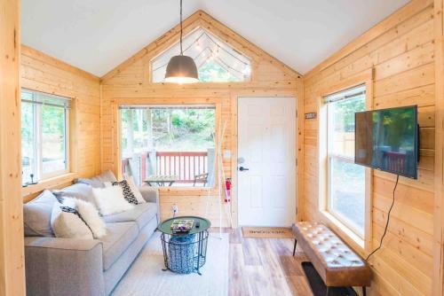 Port Angeles East Apartment | Willow Corner cozy modern tiny home