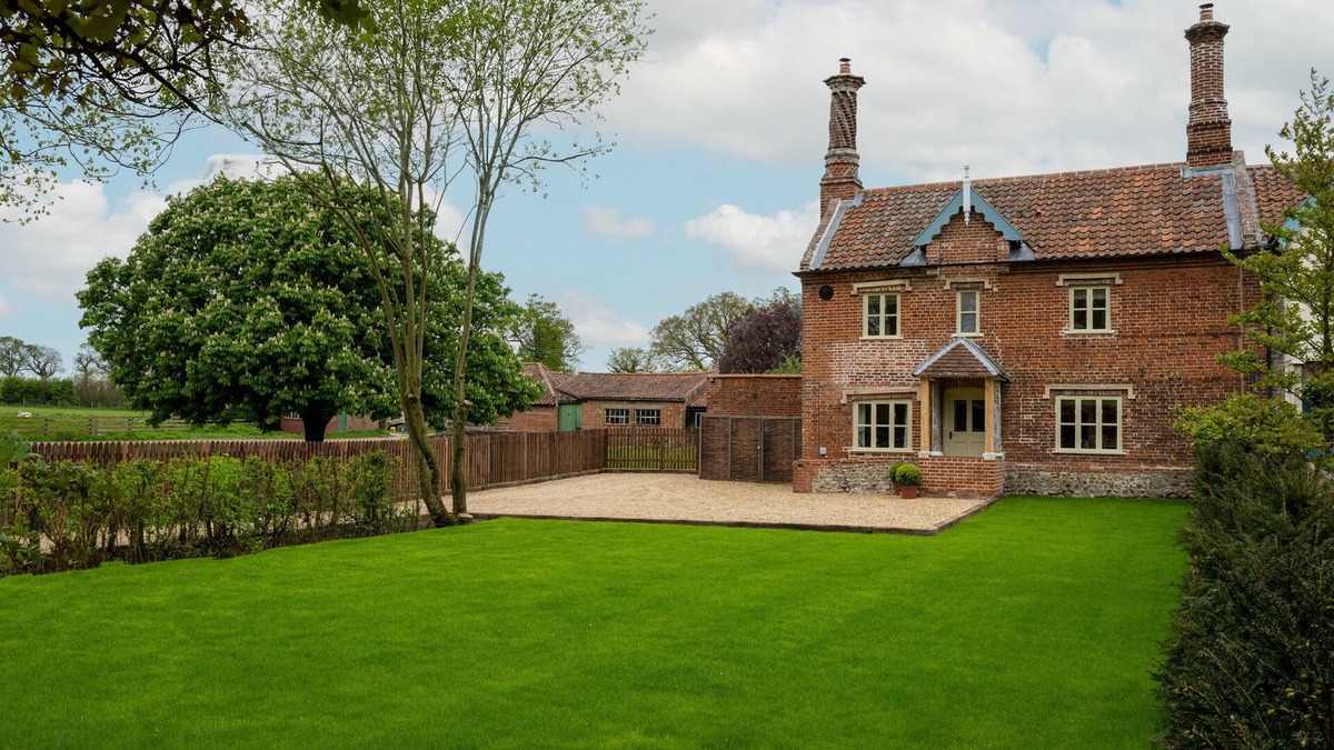 Wolterton House | Willow Cottage at Wolterton Park