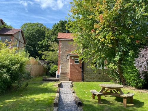 Coleford House | Willow Cottage