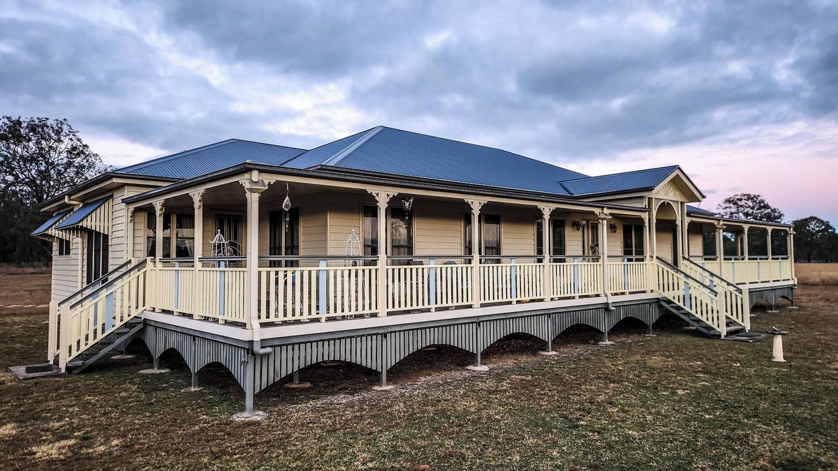 Junabee Cabin | Willow Lodge at Willow Farm, experience the country life