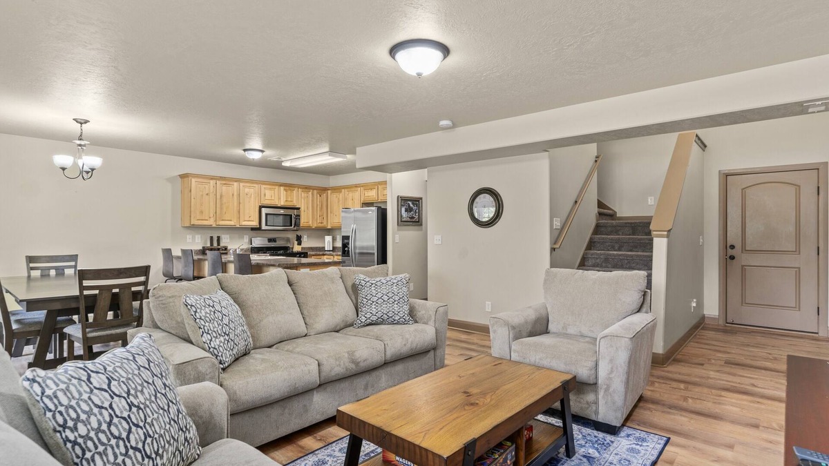 Logan House | Willow Park House on Fairway Ln