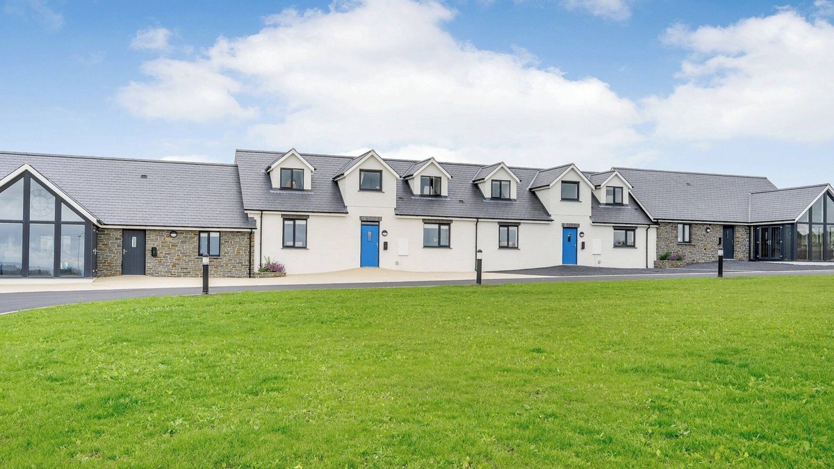 Ludchurch Cottage | Willow Tree Cottage - UK35893