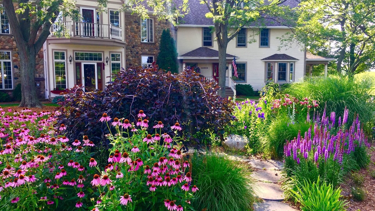 Shaftsburg Bed & Breakfast | Willowicke Inn Llama Farm Stay