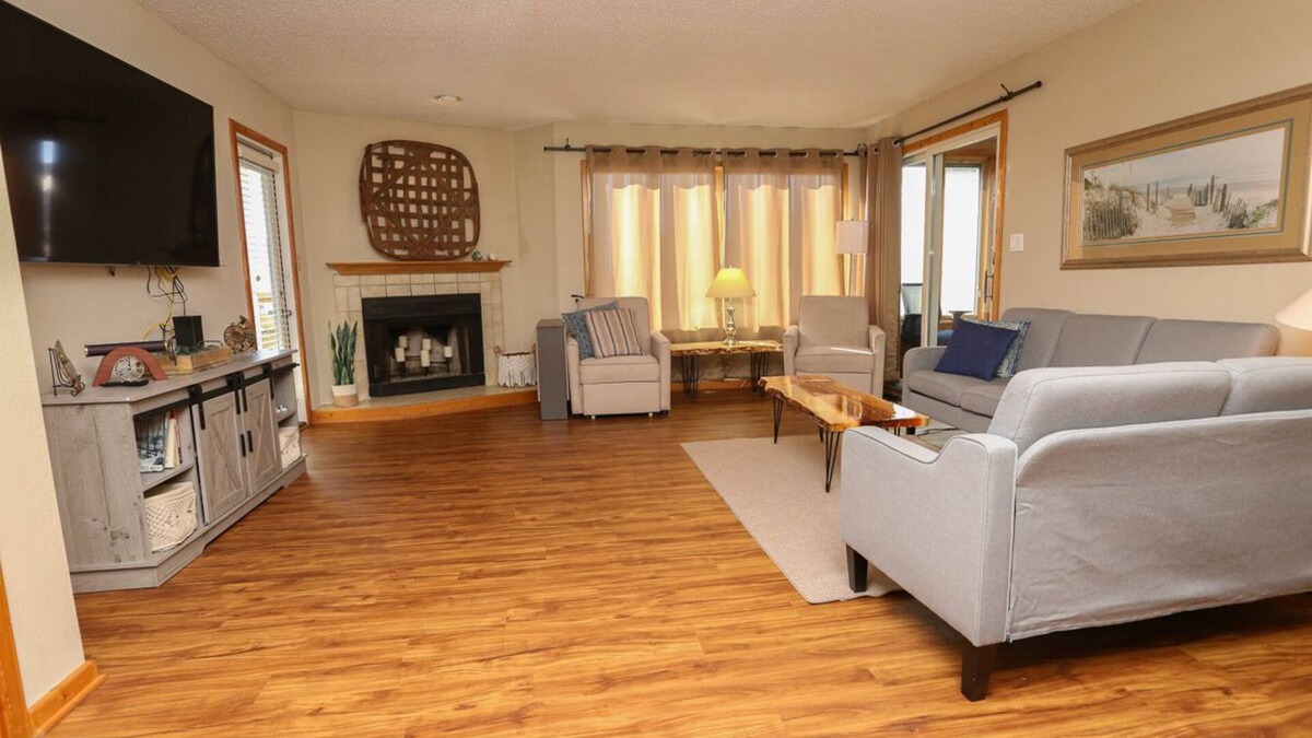 Southern Shores Condo | Willows House - Dog-friendly Soundside 2 BR condo w/community pool and sound access