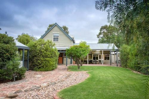 Willunga House | Willunga Cottage- Sleeps 6 Pool