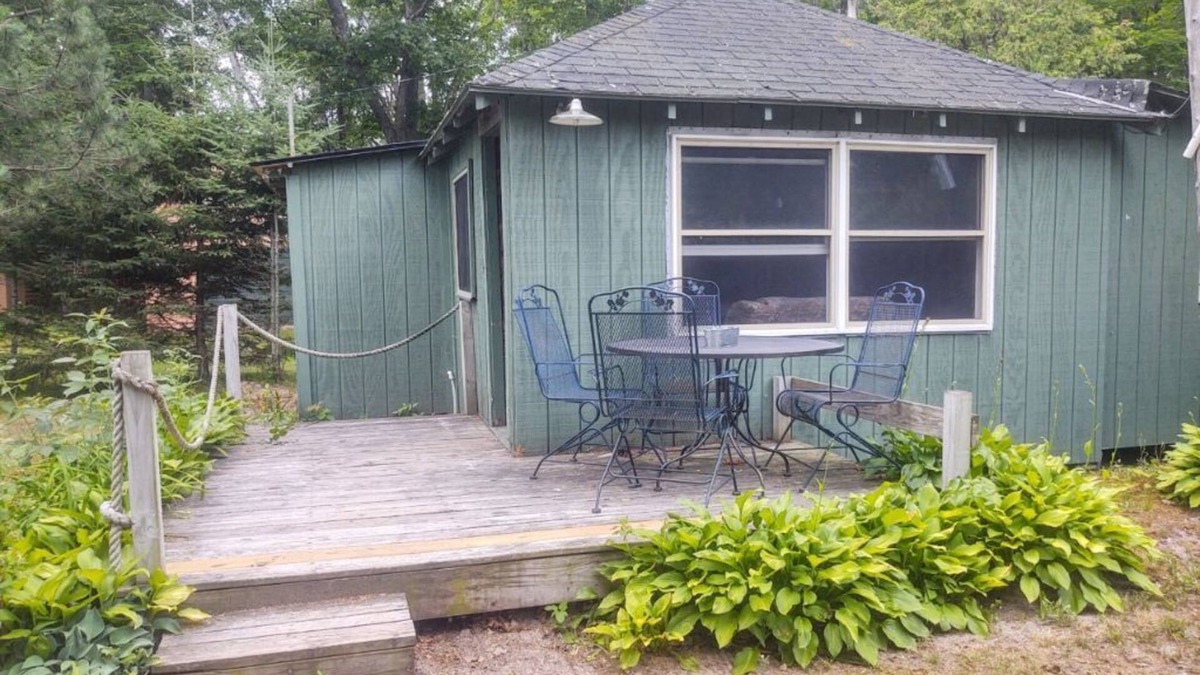 Algoma District Cabin | Wilson Klub - Cabin on Waterfront Property