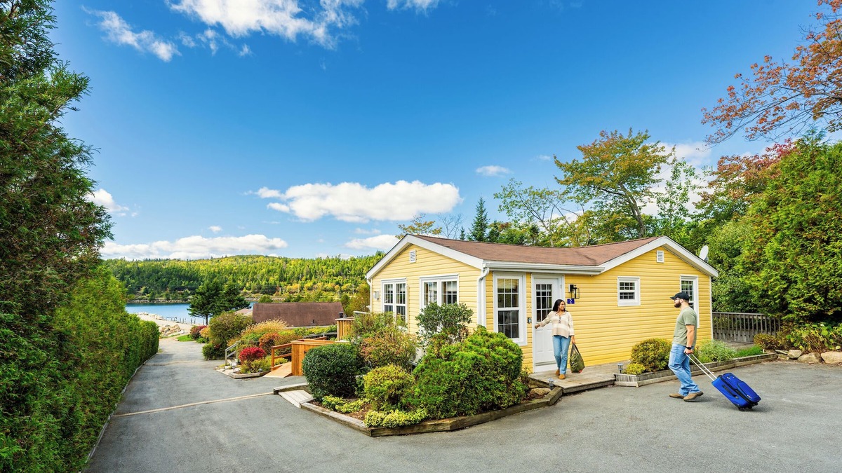 Boutiliers Point Cottage | Wilson's Coastal Club - C2n