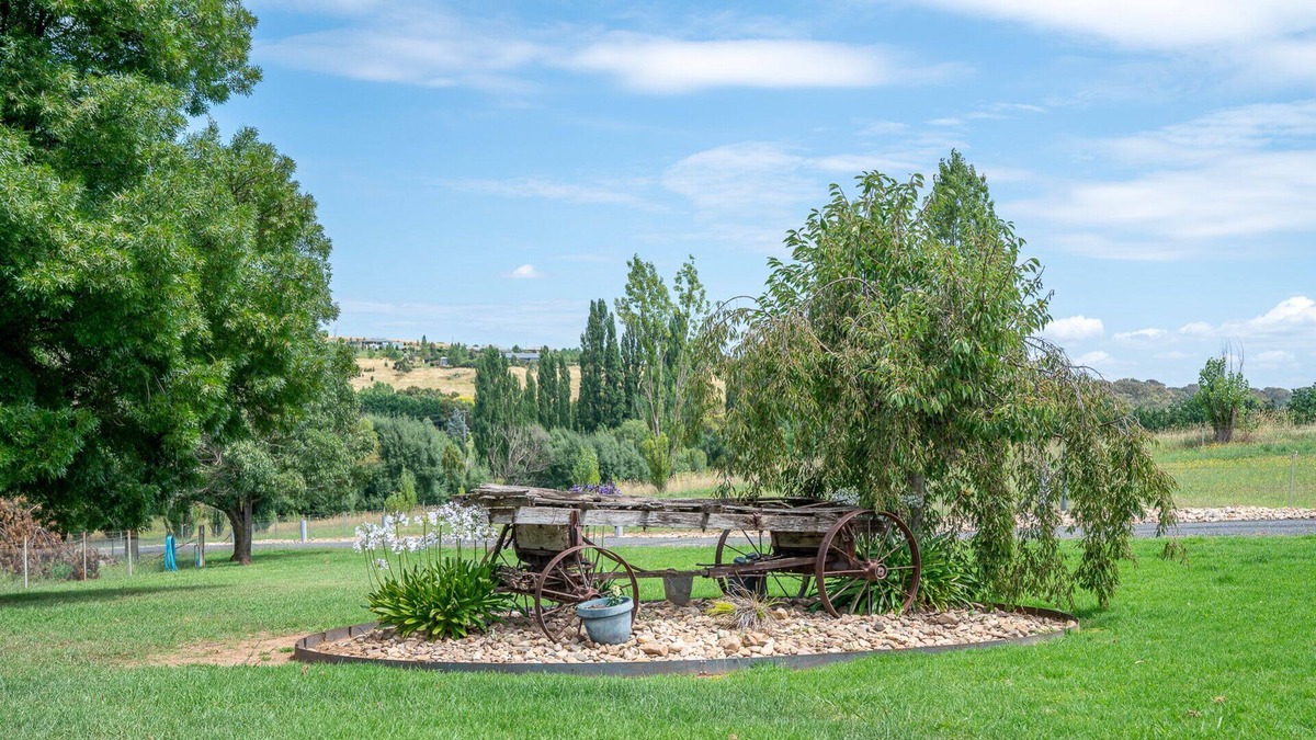 Orange House | "Wiltara" Estate Rural Escape for 2 to 14 Guests