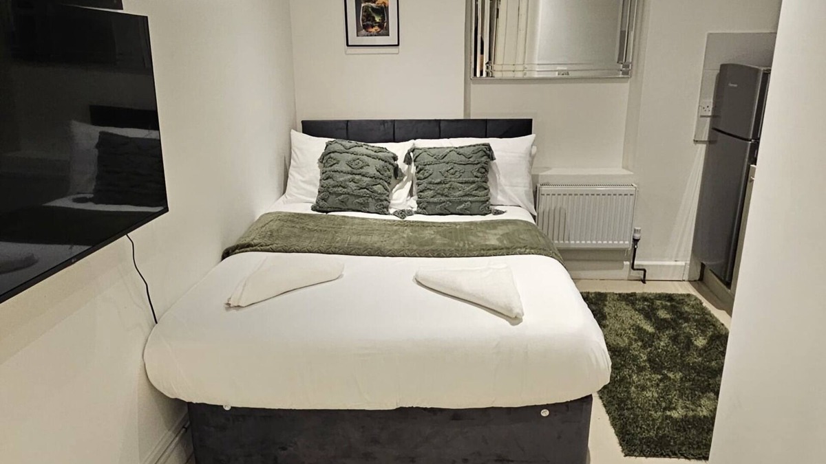 Wimbledon Park Apartment | Wimbledon | Room | Ensuite