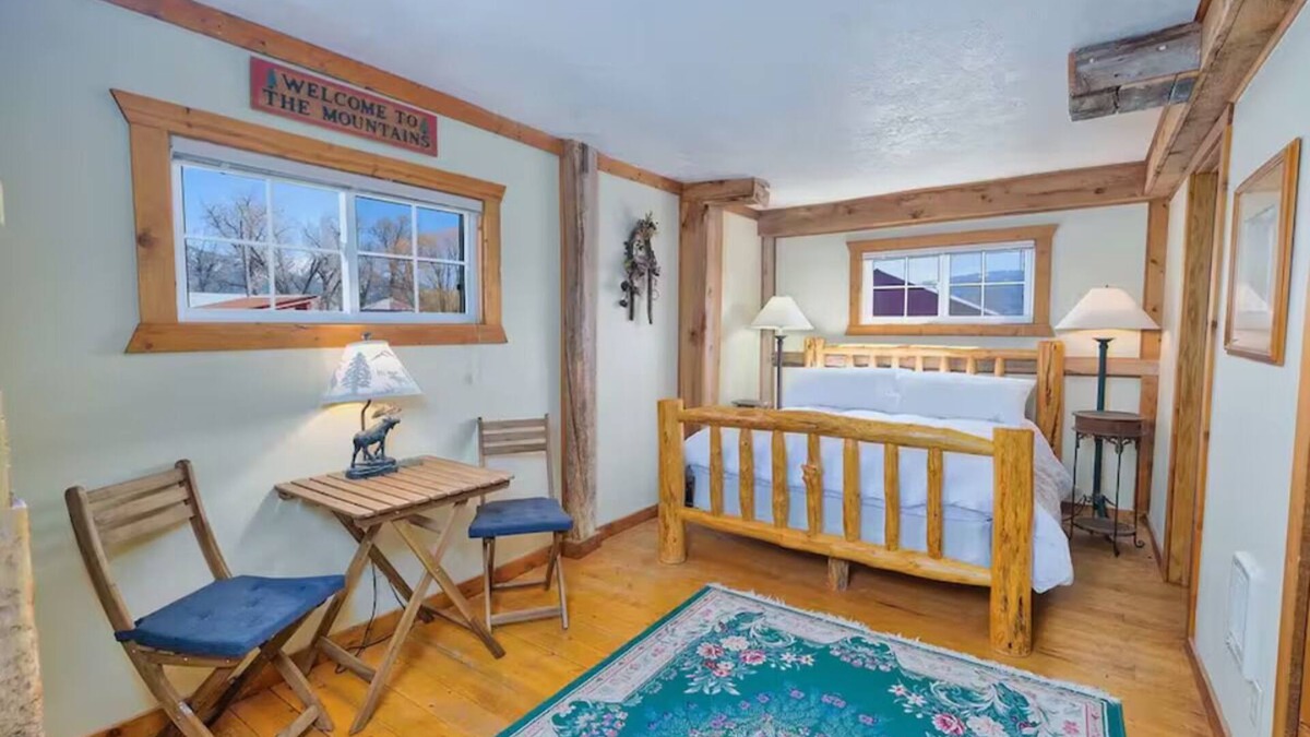 Swan Valley Apartment | Winchester Suite .