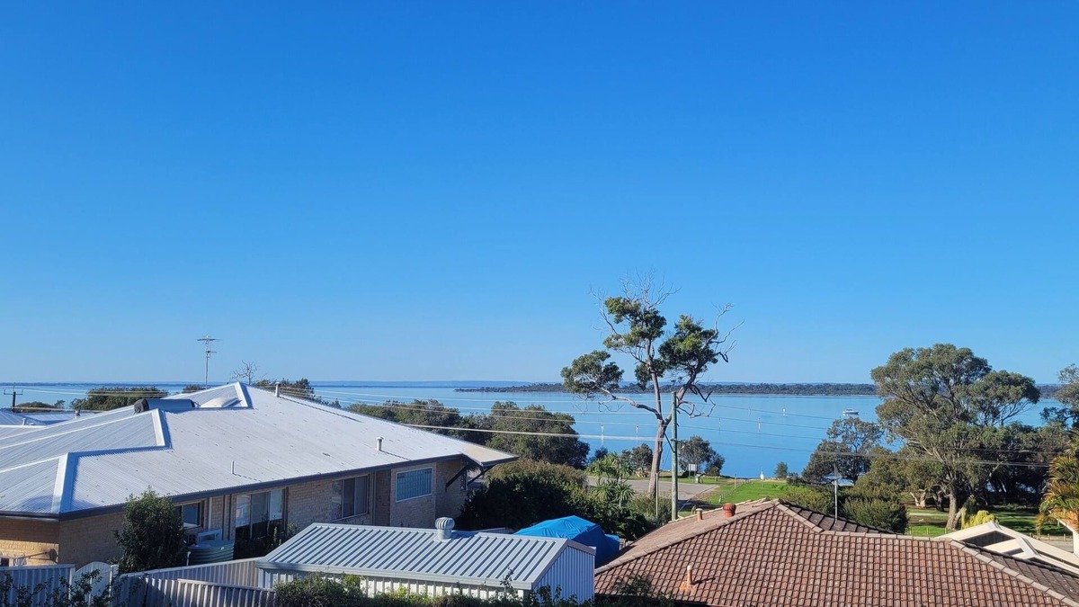 Dawesville House | Wind down in Dawesville, Mandurah
