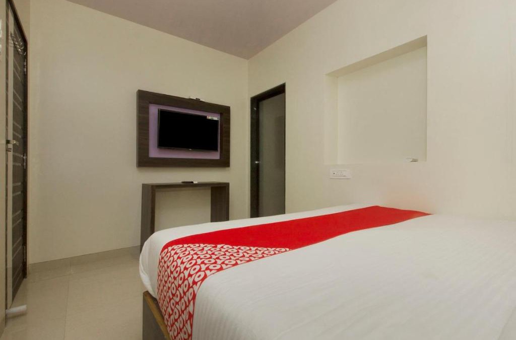 Bandra West Bed & Breakfast | WIND FLOWER REGENCY