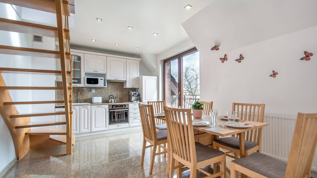 Emaus Apartment | Wind Rose Residence - luxury ApartHotel Gdańsk- two level apartment small